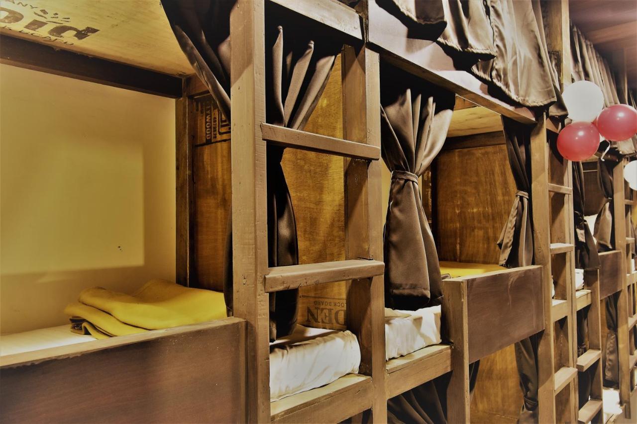 Asra Dormitory For Male And Female Bombay Extérieur photo