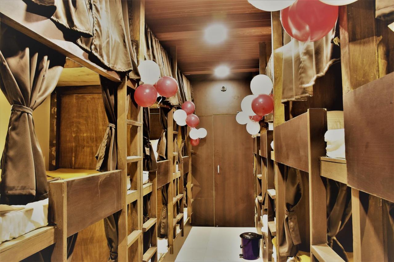 Asra Dormitory For Male And Female Bombay Extérieur photo