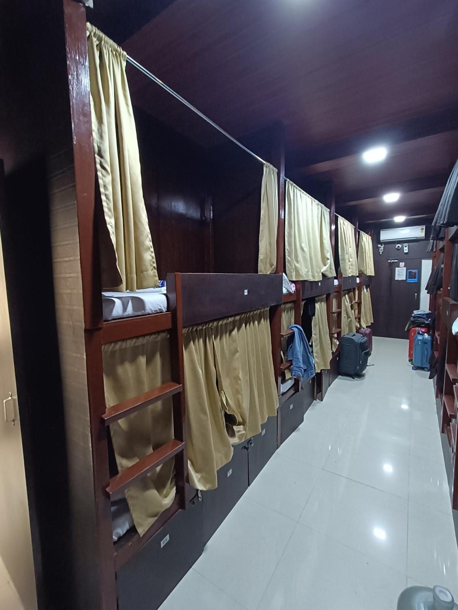 Asra Dormitory For Male And Female Bombay Extérieur photo