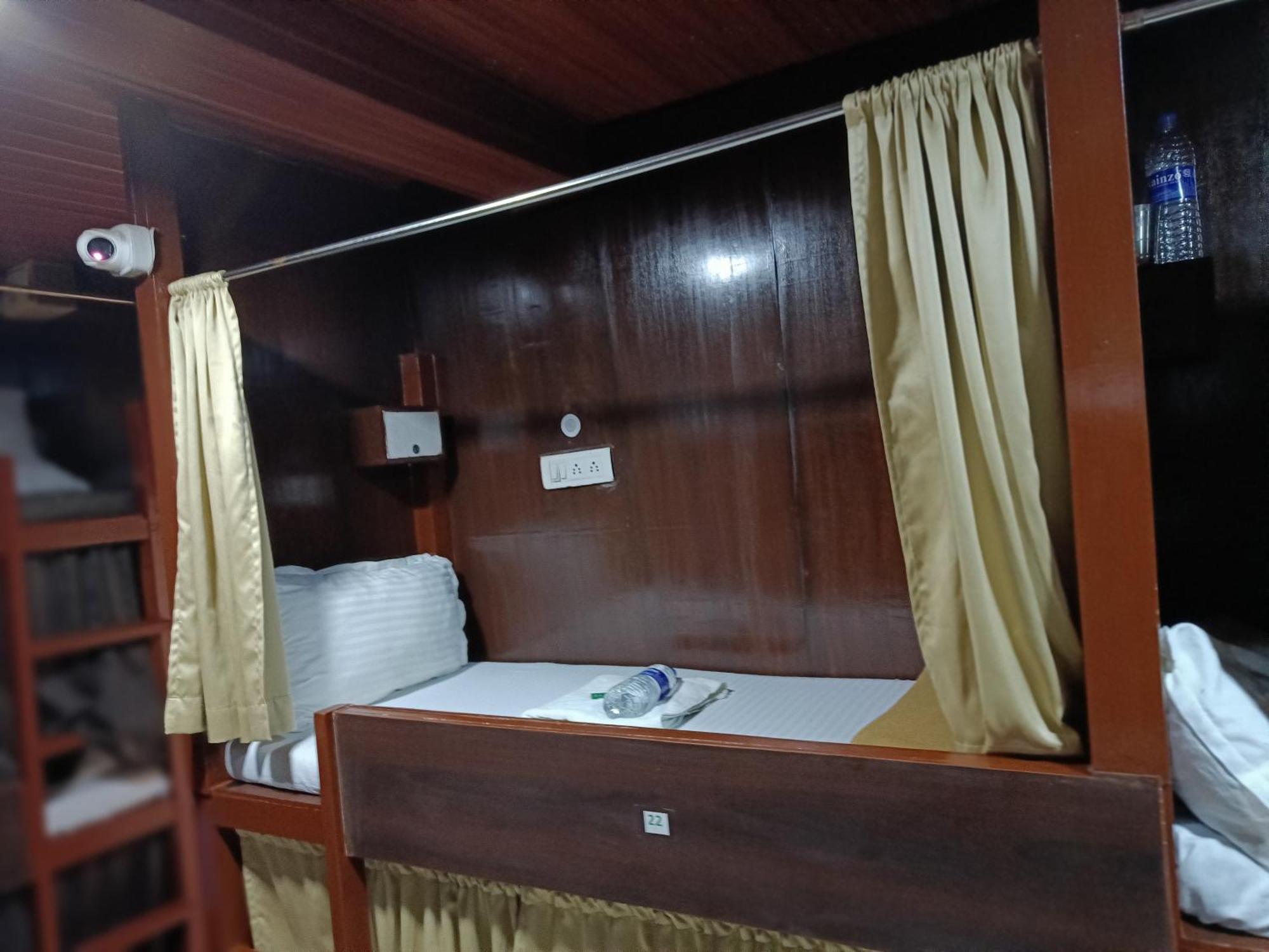 Asra Dormitory For Male And Female Bombay Extérieur photo