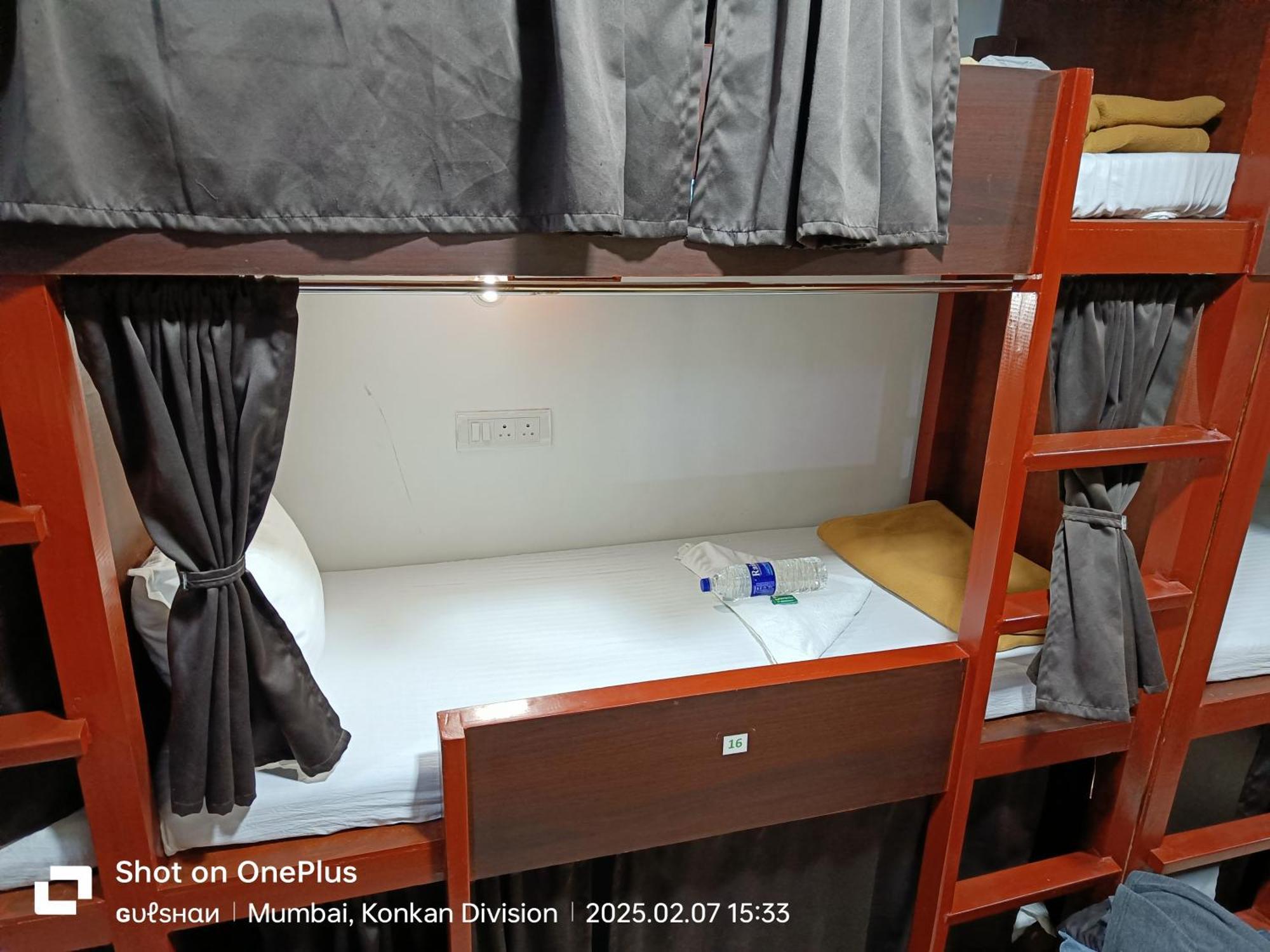 Asra Dormitory For Male And Female Bombay Extérieur photo
